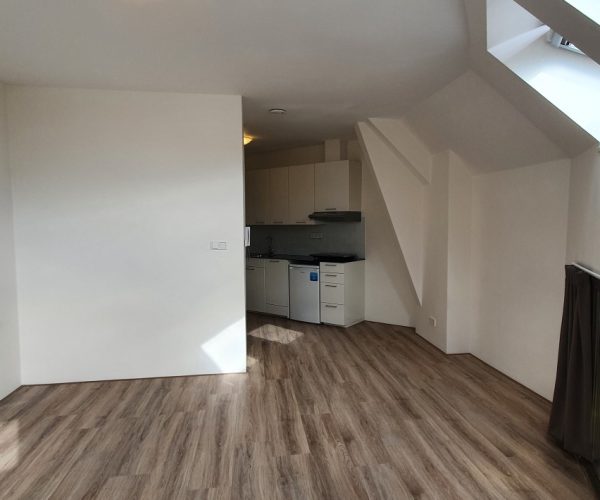 Woonmaker, naar Keuken toe